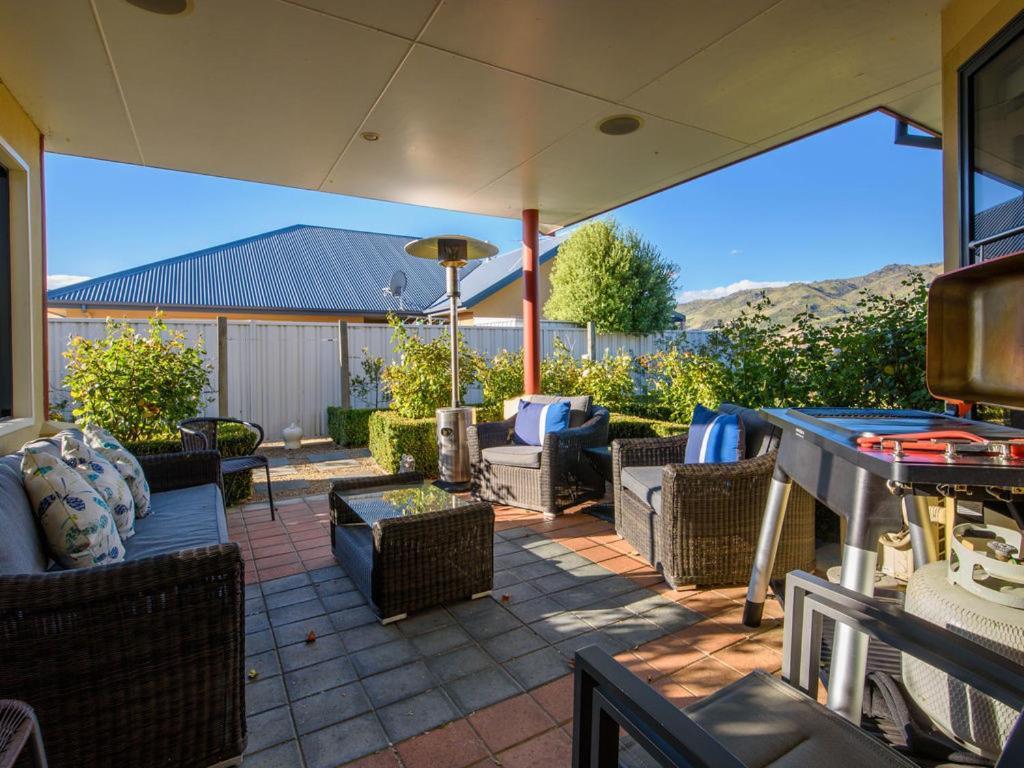 Kawarau Bay View - Cromwell Holiday Home Buitenkant foto